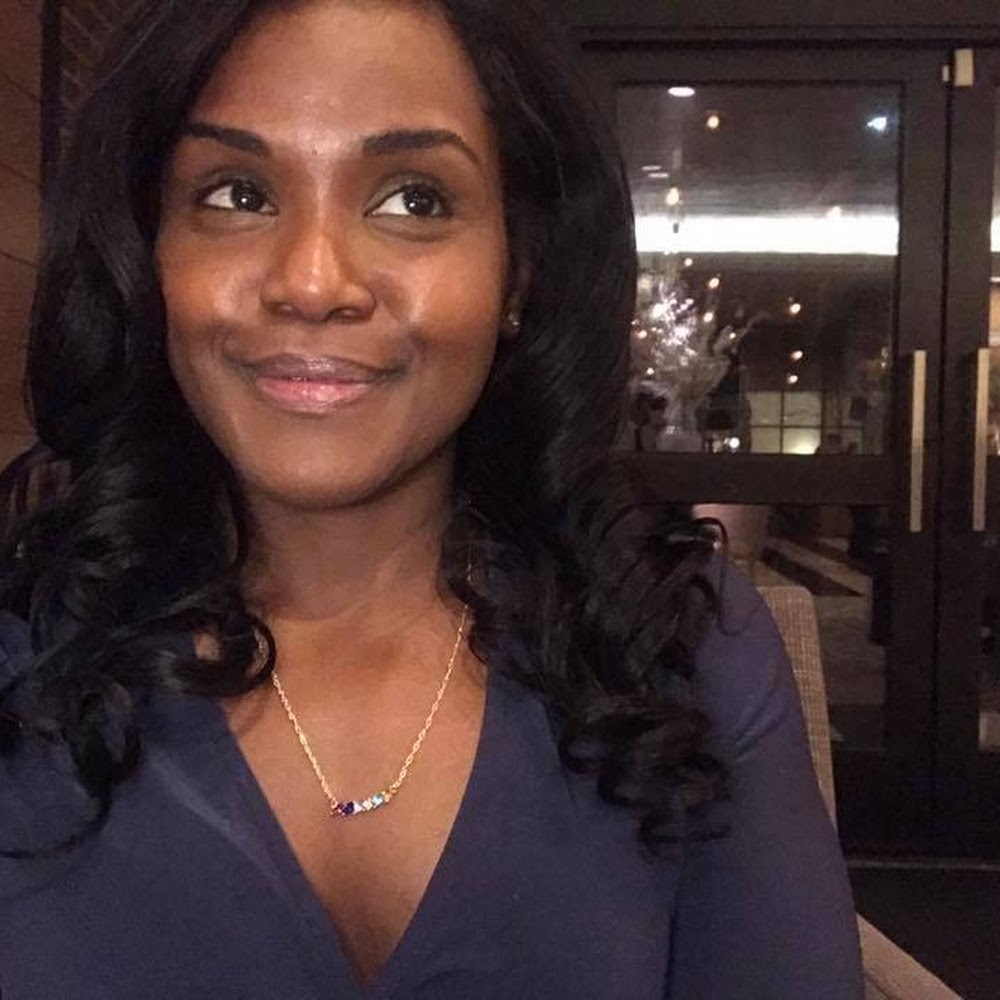 Meet your Posher, Caroline